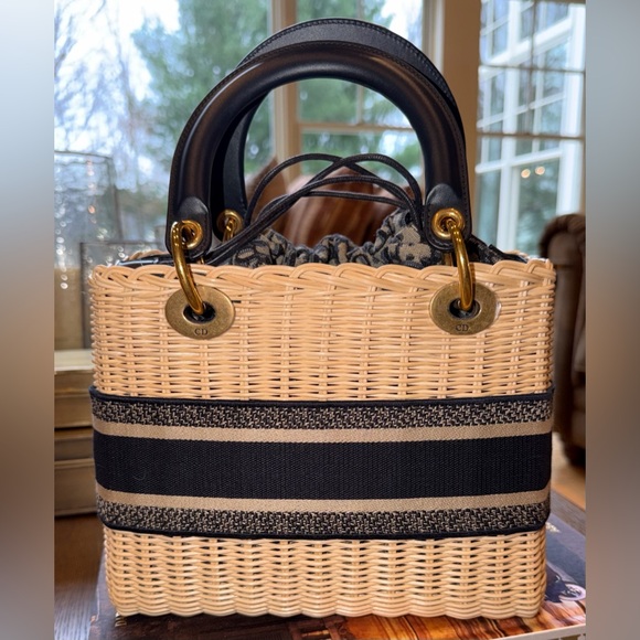 Christian Dior Lady Dior Bag Wicker & Navy Blue Oblique Canvas Medium $6300 - Picture 2 of 13